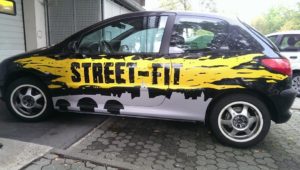 Graffitiauftrag Street-Fit Auto
