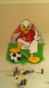 Graffitiauftrag Kinderzimmer Donald FCBayern