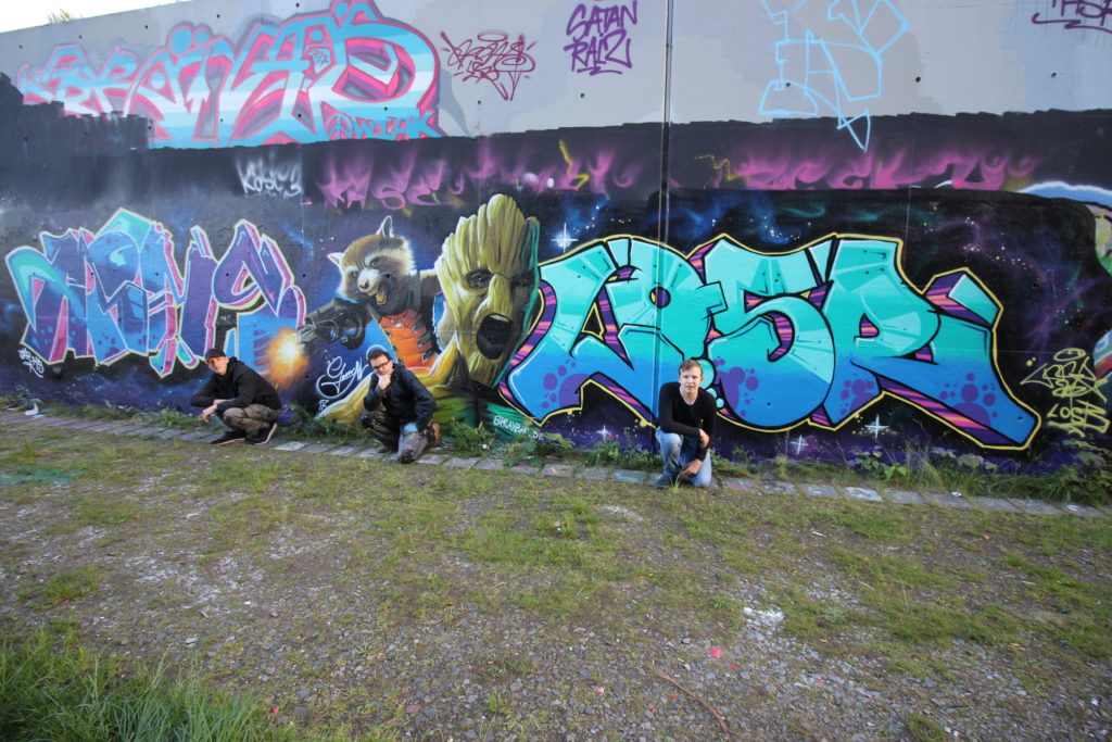 Graffitiworkshop Fortgeschrittene Hall Gruppenfoto